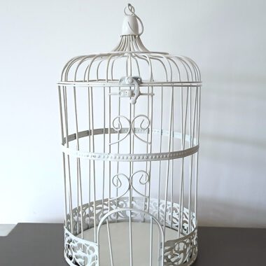 Dekorativer Vogelkäfig aus Metall – weiß & zeitlos